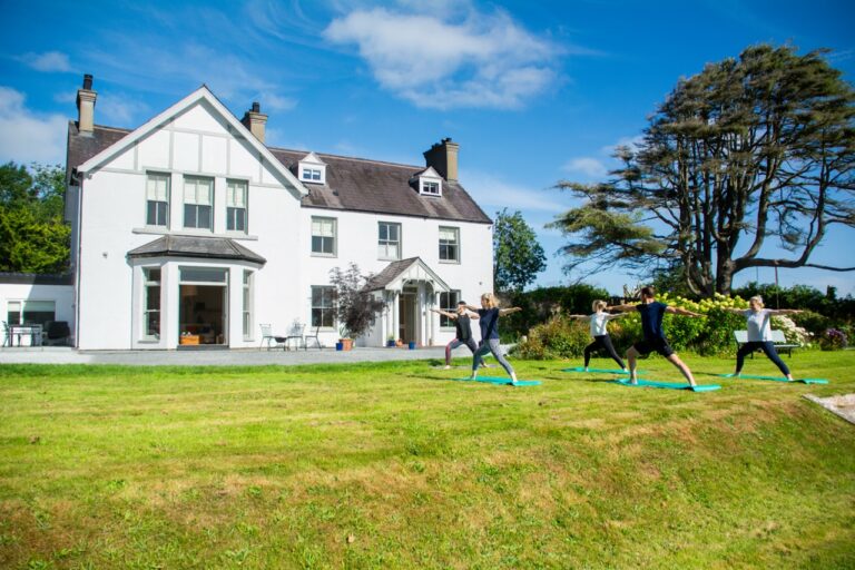 Bron Menai Lawn Yoga